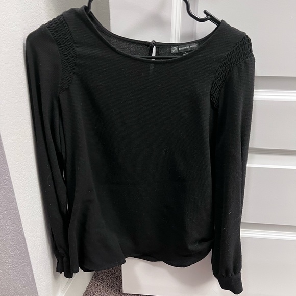 crepe smocked blouse black size medium - Picture 5 of 6